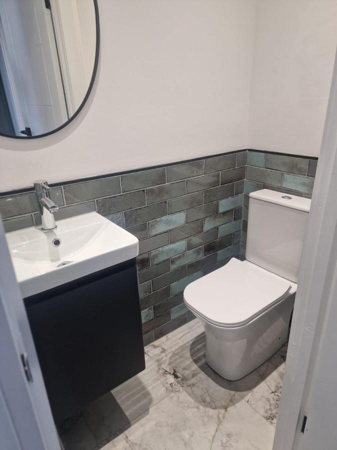 Collier's Wood En-suite Appartement *